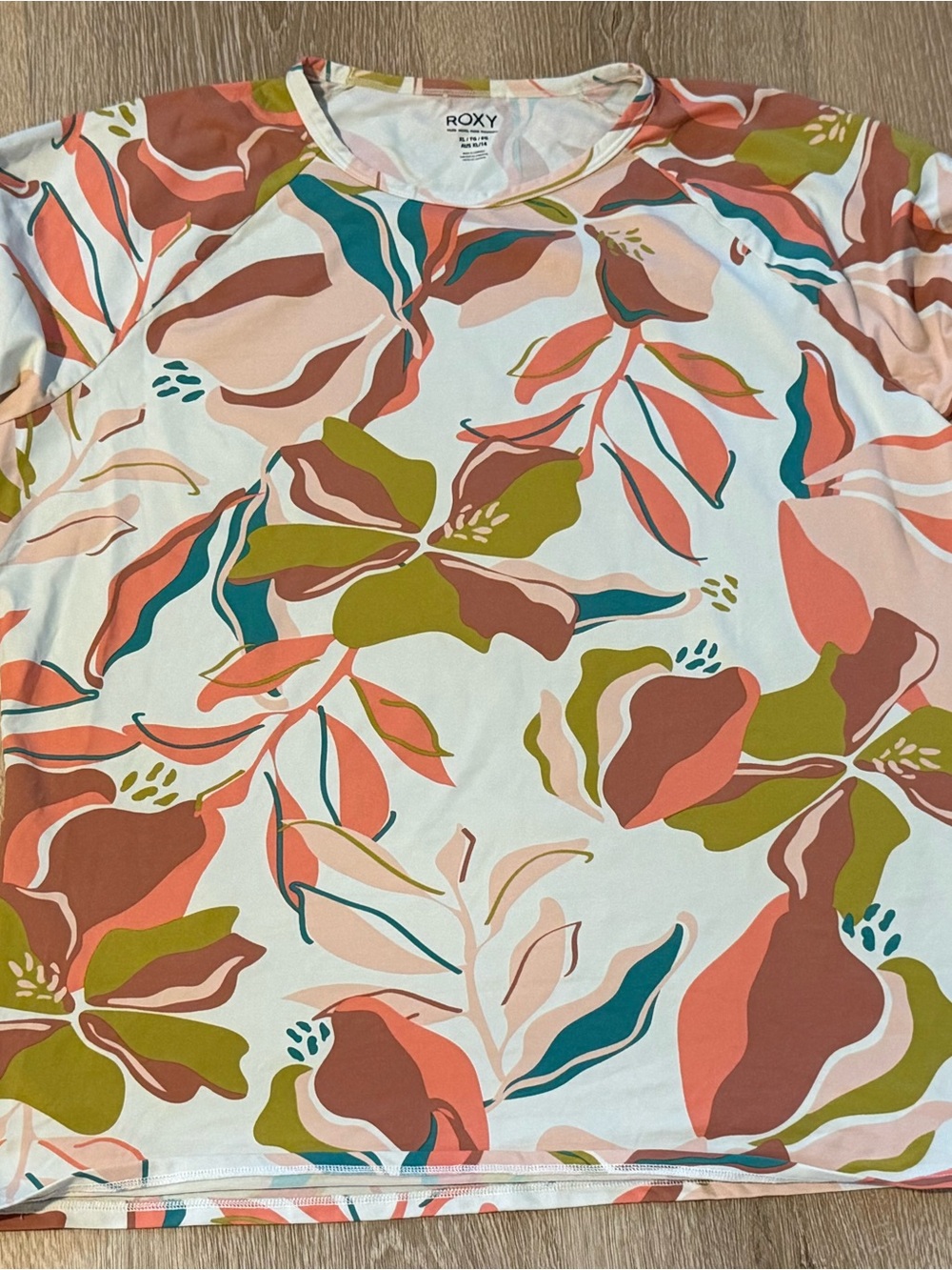 XL Roxy Floral Print UPF 50+ Rashguard - Excellent Condition - Picture 3 of 6